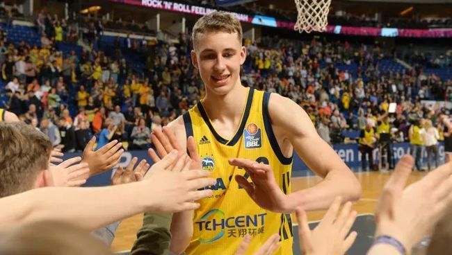 假游客都能 假游客都能